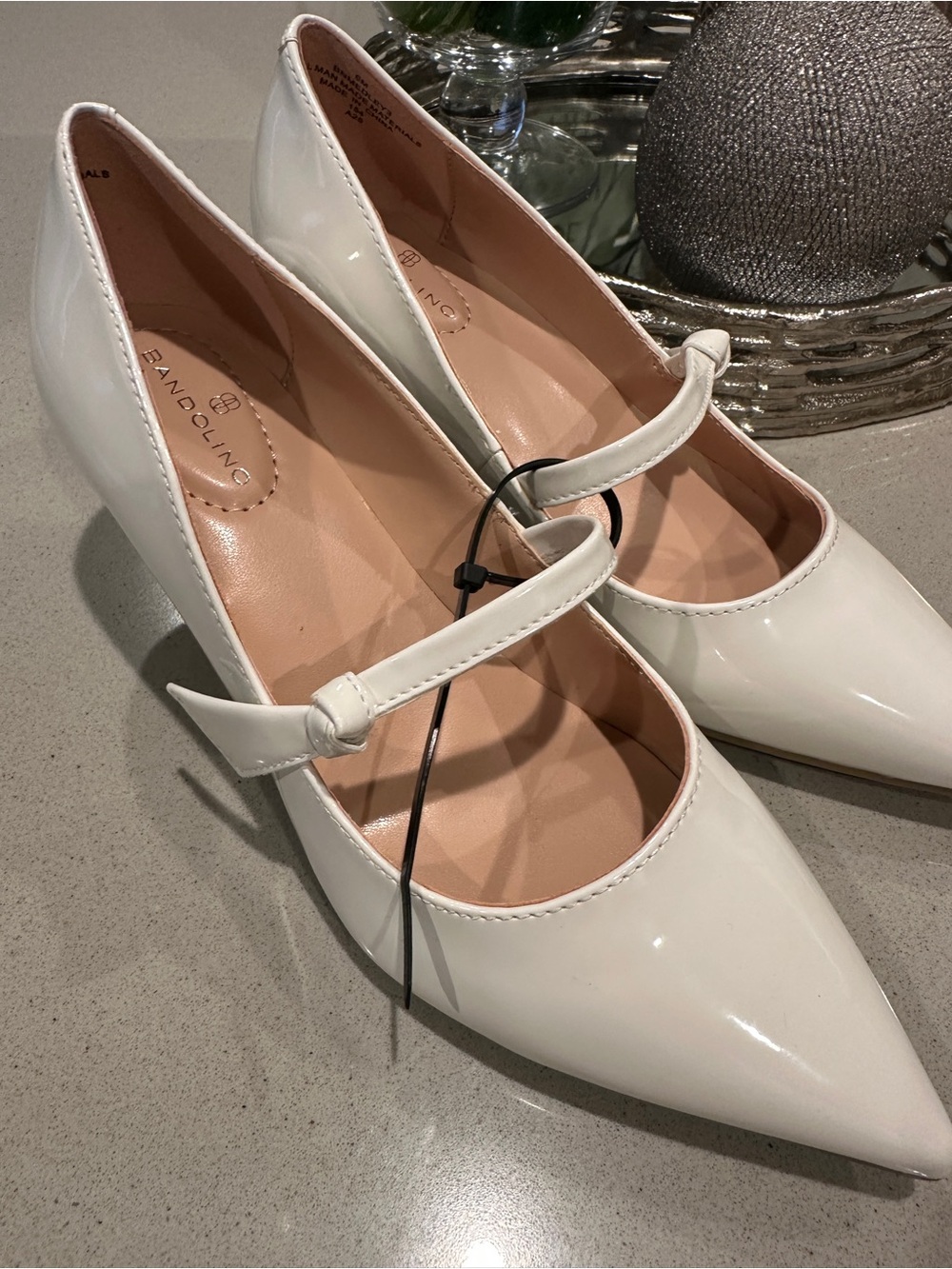 Bandolino White Patent Mary Jane Pointed Pumps cute
